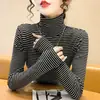 Top térmico de cuello alto a rayas blancas y negras para mujer, moderno y elegante, con un toque de alta gama, adecuado para otoño e invierno