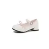 Sapatos de menina 2026 novos sapatos de couro infantis salto alto pequeno rosa sapatos de boca rasa doces e da moda lindos sapatos de princesa sapatos de um só