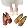 Sapatos retrô de sola macia com bico dividido para mulheres, novos sapatos de balé slip-on Mary Jane outono 2026, mocassins de noite