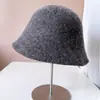 Sombrero tipo cubo de lana mezclada liso estilo japonés para mujer, sombrero de punto cálido de invierno, sombrero de pescador de color liso, sombrero de cubo versátil, moda