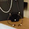 Mini Bolsa de Selim de Camurça de Alta Qualidade, Bolsa Pequena com Lenço de Seda e Contas, Bolsa Transversal, Bolsa para Fones de Ouvido, Bolsa de Pescoço de Nicho, Pequena Bolsa de Acessórios