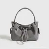 Bolsa de Cordão com Padrão de Lichia Design de Nicho, Bolsa de Ombro com Fechamento de Cordão para Mulheres, Novo Modelo 2026, Bolsa de Mão Nuvem com Grande Capacidade