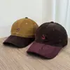 Gorra de béisbol de pana para otoño e invierno, versátil, con letra S, copa suave, tejido cepillado, estiliza el rostro, moderna y versátil, gorra de moda para hombre