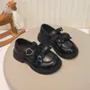Zapatos de piel para niñas de 6 a 12 años, nuevos zapatos de princesa para primavera y otoño, zapatos de vestir infantiles de suela blanda, zapatos negros de estudiante estilo Lolita para actuación