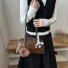 Bolsa Boston estilo retrô transfronteiriça feminina nova bolsa almofada grande capacidade bolsa de ombro sob o braço bolsa baguete para o dia a dia