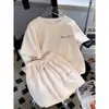 Roupas de Corrida Conjunto Esportivo Feminino 2024 Chegada de Verão Elegante Solto Manga Curta Shorts Moda Casual Conjunto de Duas Peças
