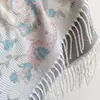 Bufanda Jacquard de Imitación Cachemir Estilo Étnico Flor de Anacardo Transfronteriza Nueva para Mujer para Usar al Viajar y Vacacionar, Bufanda de Foto para Mantenerse Caliente