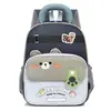 Mochila Infantil com Estampa de Ursinho Novo Estilo para Jardim de Infância Meninos e Meninas Mochila Leve Versátil Bolsa Escolar Transfronteiriça