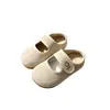 Mules cerrados de estilo coreano para niñas con colores dopamina para exteriores, nuevas y elegantes sandalias Birkenstock de suela blanda para primavera y otoño de 2026