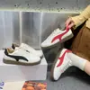 Zapatillas de entrenamiento alemanas de bloques de color para mujer 2026 verano nuevas suela gruesa que aumenta la altura deportivas casuales versátiles cómodas zapatos blancos zapatos de mujer