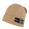 Gorro de Tricô com Fivela de Couro Estilo Americano para Homens e Mulheres, Comércio Transfronteiriço Outono e Inverno, Chapéu de Lã Versátil Emagrecedor, Chapéu Quente e à Prova de Frio