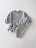 Traje de Sudadera Terry de Cuello Redondo con Bordado de Corazón Pequeño Estilo Coreano Ins de Dos Piezas Primavera y Otoño Nuevo Sudadera y Pantalón de Sudadera Color Puro