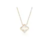 Encuentro Afortunado Collar de Trébol de Cuatro Hojas de Plata S925 para Mujer, Cadena para Clavícula con Colgante de Flor de Concha Blanca de Lujo Ligero, Regalo de San Valentín
