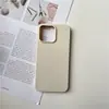Capa de Celular de Silicone Colorida Fosca com Furos Grandes e Bordas Arredondadas Adequada para iPhone 17 Pro Max/16/15 Capa Protetora de Silicone