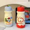 2025 Nuevo Super Lindo Dibujo Animado Campus Gran Capacidad Linda Pareja Taza Térmica Portátil De Aspecto Elegante Taza de Agua para Niña