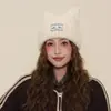 Fábrica de Gorros de Punto de Poliéster Venta al por Mayor Otoño e Invierno Orejas de Gato Lindas Color Sólido Gorro de Lana Tejido Gorro de Lana Caliente para Mujer