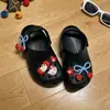 Adecuado para Zuecos Infantiles, Dijes para Zapatos, Decoración de Accesorios con Lazo de Gato Lindo y Juguetón de Dibujos Animados