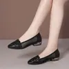 Grulla Blanca de Almohada 2026 Primavera/Verano Nuevos Zapatos de Mujer de Piel Suave Tacón Bajo Zapatos de Piel Adornados con Pedrería Punta Cerrada Malla Hueca Zapatos Individuales Tallas Grandes