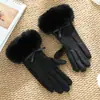 Luvas Quentes Femininas Fofas Forradas com Lã Espessadas à Prova de Frio Forradas com Lã para Uso Externo Ciclismo Tela Sensível ao Toque Luvas de Outono e Inverno