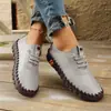 26 Zapatos Casuales Individuales de Otoño Nuevos para Mujer Suela Suave de Tendón de Res Costura a Mano Zapatos para Madres de Mediana Edad y Mayores Zapatos de Mujer Disponibles al por Mayor