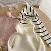 Suéter com Capuz para Bebê Menina Ningli Chapéu de Elfo Fofo Outono/Inverno 2026 Blusa de Tricô Listrada para Menina Tendência