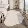 Alfombra de imitación cachemir de forma irregular de lujo ligero estilo italiano, gruesa y resistente al desgaste, para dormitorio, alfombra de noche a prueba de frío, alfombra para sofá y mesa de centro de sala de estar
