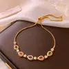 Pulsera Estilo Retro Francés con Cierre Redondo de Flor de Circonita Brillante, Pulsera de Lujo Ligero de Gama Alta, Exquisito y Elegante Accesorio de Mano