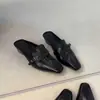 Mocassins Femininos de Couro Genuíno Estilo Vintage com Pelo de Ovelha, Bico Quadrado, Slip-On, Salto Baixo, Sapatos Fechados de Alta Qualidade
