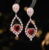 Temperamento suave Cor Amor Zircão Cor Contraste Moda Brincos de gota de orelha Nicho Luz Design de luxo Doce Brincos de moda em forma de coração