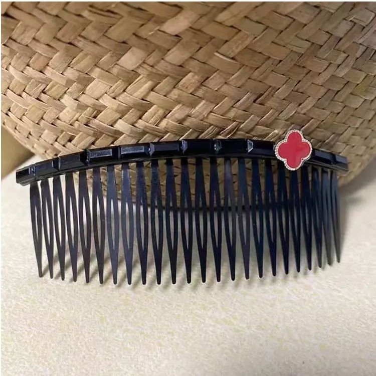 红色