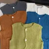 Chaleco de punto grueso versátil estilo retro coreano de principios de otoño, chaqueta de punto sin mangas de un solo pecho para mujer