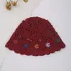 Sombrero de Pescador de Ganchillo Hecho a Mano con Flor Hueca de Cuentas de Madera de Color Sólido Transfronterizo para Mujer, Transpirable para Verano, Adelgazante de Rostro, Gorro de Punto Versátil