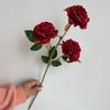 Rosa diamante de 3 cabezas encriptada original multicapa para camino de boda, fila de flores, decoración de rosas, flor para mesa de área de bienvenida de salón de bodas