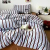 Capa de chão lençol de cama capa de edredom fronha conjunto de três peças para uma pessoa dormitório estudantil roupa de cama listras de blocos de cor coreanas universal para quatro estações novo