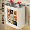 Cubo de basura grande para cocina de pared para uso doméstico, diseñado para puertas de gabinetes, no necesita agacharse, contenedor sin tapa, cesta para toallas de papel