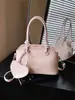 Bolsa Pequena Tote Vermelha Retrô Yuezi para Mulheres 20256 Nova Coleção Primavera Elegante de Alto Valor Bolsa Pequena Moderna Bolsa Transversal