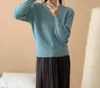 Suéter de tricô gola V bordado cardigã de tricô jaqueta de tricô trançado feminina camada externa design solto suéter de tricô atacado