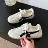 Zapatillas de entrenamiento retro alemanas para mujer, nueva colección otoño 2026, planas, ligeras, versátiles, casuales, deportivas, zapatillas blancas