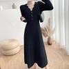 Vestido Tricotado de Manga Longa Estilo Suave para Mulheres Outono e Inverno 2024 Novo Decote em V Modelagem Slim na Cintura Look Emagrecedor Saia Suéter Interna Acima do Joelho