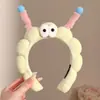 Diadema divertida estilo coreano de dibujos animados para mujer, con diseño de peluche, perfecta para usar al aplicar mascarillas faciales o lavarse la cara, y también adecuada para crear un peinado de coleta alta.