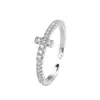 Anillo Letra T Completamente Diamantado Único Hermoso Súper Brillante Diamantes Pavimentados Anillo Delgado Estilo Apilable Moda Celebridad de Internet Anillo para Dedo Índice Cruzado