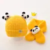 Gorro de Bebé Panda Bufanda Sombrero Infantil Otoño e Invierno Súper Lindo Relleno para Bebés Hombres y Mujeres Gorro Tejido para Bebé Traje de Sombrero con Protección para los Oídos