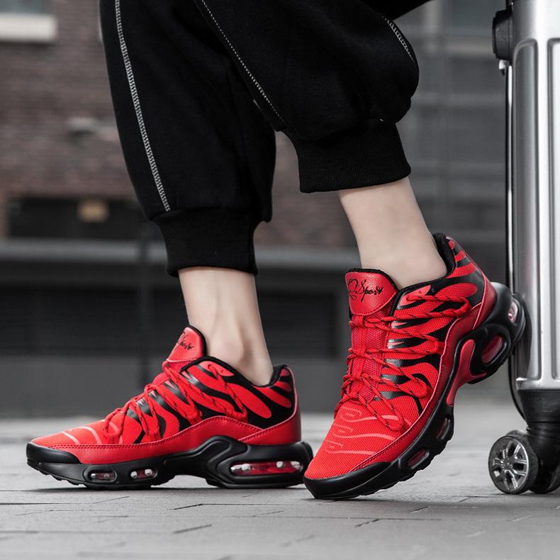 男鞋大码飞织运动鞋透气