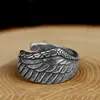 Anillo de Pluma Vintage para Hombre Moderno Versátil Ajustable Anillo Abierto Plata Tailandesa de Imitación Simple Ala Anillo para Dedo Índice de Hombre
