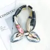 Lenço Quadrado Estampado em Corrente de Cetim 50 Cores Moda de Alto Padrão Versátil Profissional Comissária de Bordo Atendimento ao Cliente Lenço Decorativo Lenço de Seda