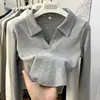 Camiseta feminina de manga longa curta com gola polo, estilo puro, outono, novo design de garota popular, sensação de usar por baixo, top branco