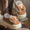 Pantufas de Algodão com Laço para Mulheres, Calcanhar Fechado, Novo Estilo Inverno 2025, Sola Grossa, Antiderrapante, Forradas com Lã, Quentes, Adequadas para Uso Externo, Sapatos de Algodão para Maternidade