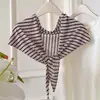 Cachecol triangular de tricô liso estilo coreano, um lenço de cabeça, xale, aquecedor de pescoço e cachecol de pescoço moderno e versátil para mulheres, perfeito para o outono e inverno