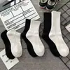 Calcetines Deportivos de Media Longitud Unisex Transpirables Resistentes al Olor Antibacterianos de Color Sólido con Suela de Masaje Sin Costuras para Primavera y Verano