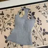 Camisola de color sólido con espalda cruzada, engrosada de 260 g, para mujer, con copas incorporadas, corte ajustado, capa base versátil